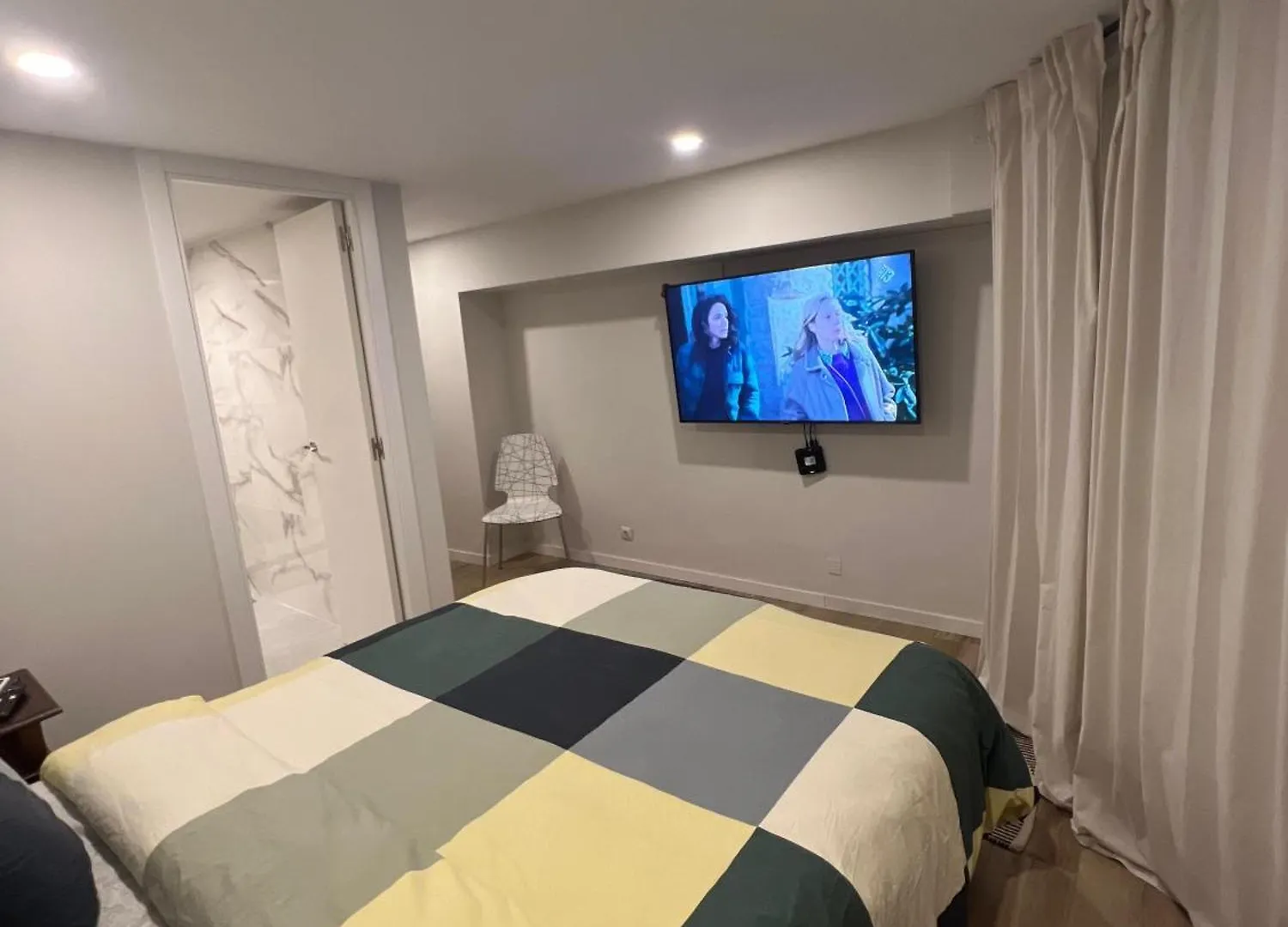 Blue Room 25 Μπιλμπάο 0*,